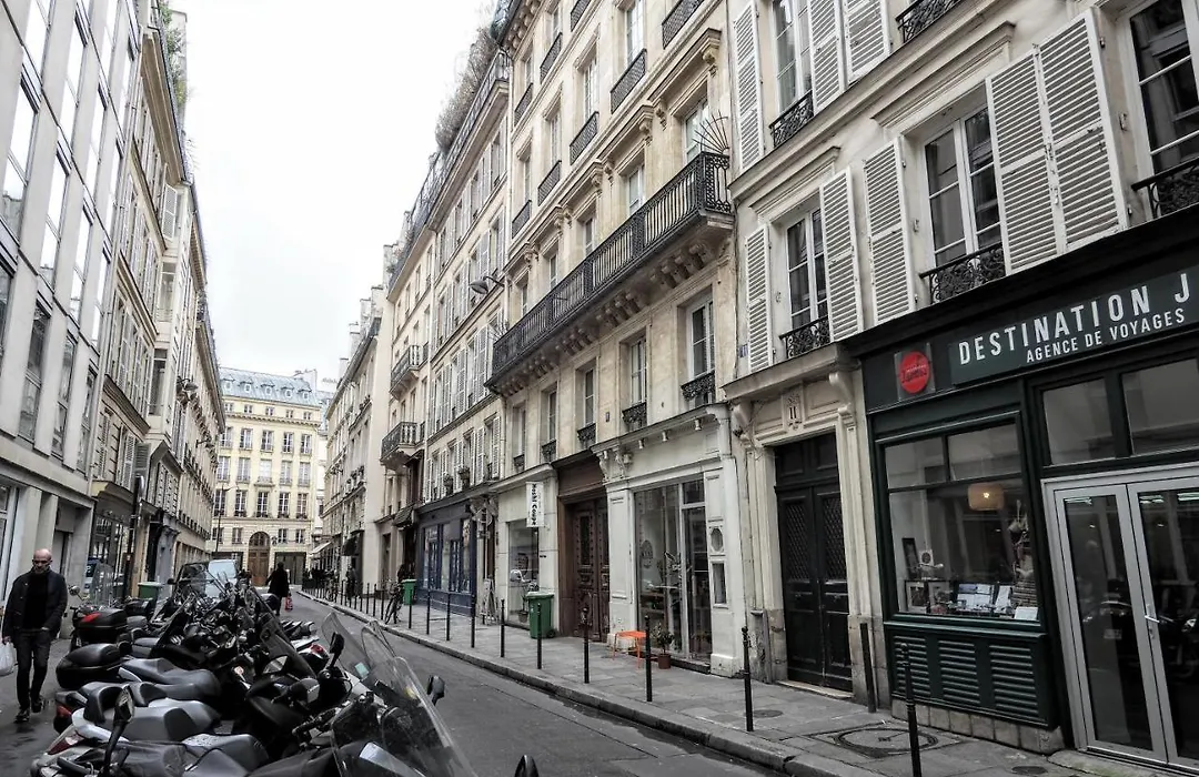 Bastille Chicsuites-1