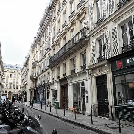 Bastille Chicsuites-2